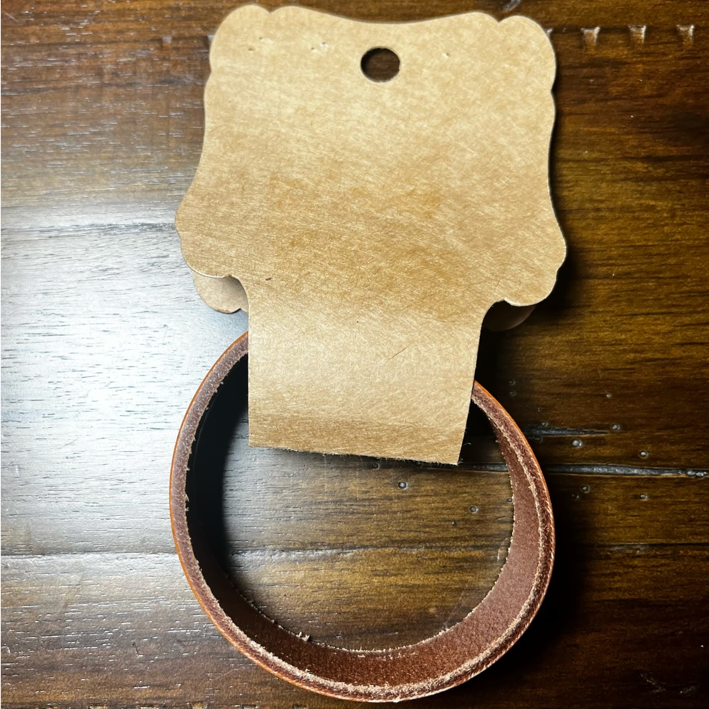 Justin Boots NWT Tooled Leather Cuff Bracelet Blue Western Iron Snap Closure - Picture 6 of 7